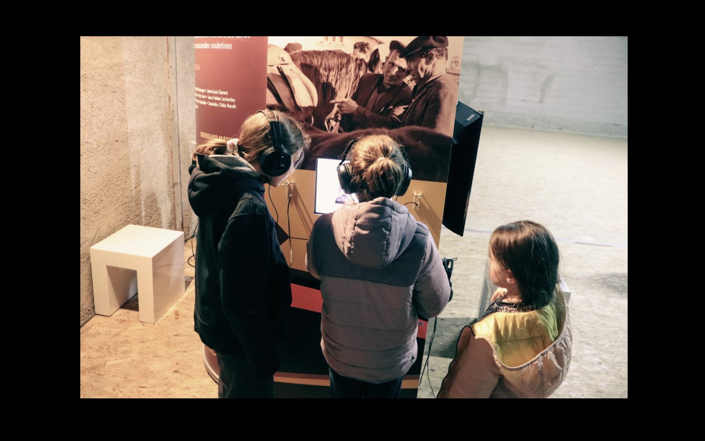 Exposition multimédia «Eleketa : mémoires orales de Soule»