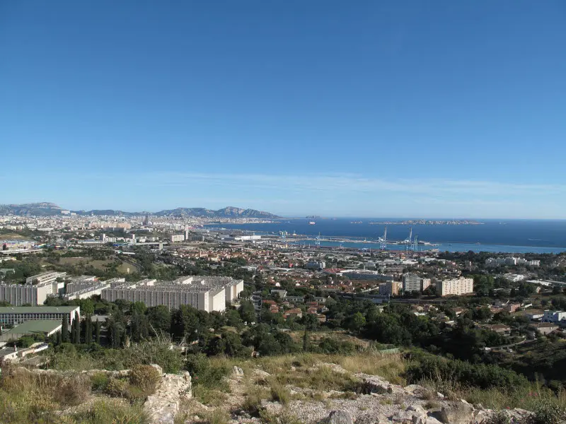 Balade urbaine "Duo à deux voix à l’oppidum de Verduron : De l’école de Verduron dans le 15e arr. à l’oppidum de Verduron"