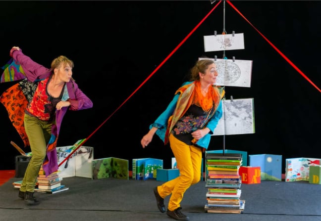 SPECTACLE "A LA PAGE, UNE ÉPOPÉE LIBRESQUE" - PARTIR EN LIVRE