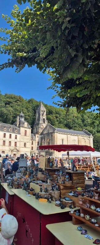 Marché de potiers : Au fil de l'eau
