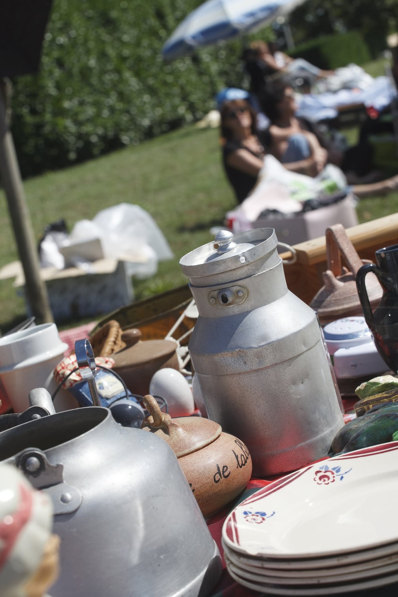 VIDE-GRENIERS 1ER DIMANCHE DE JUIN À CLERMONT LE FORT