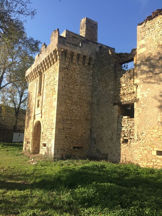 Le restaurant Brin de Thym, inspiration du Moyen Âge - Châteaux en fête