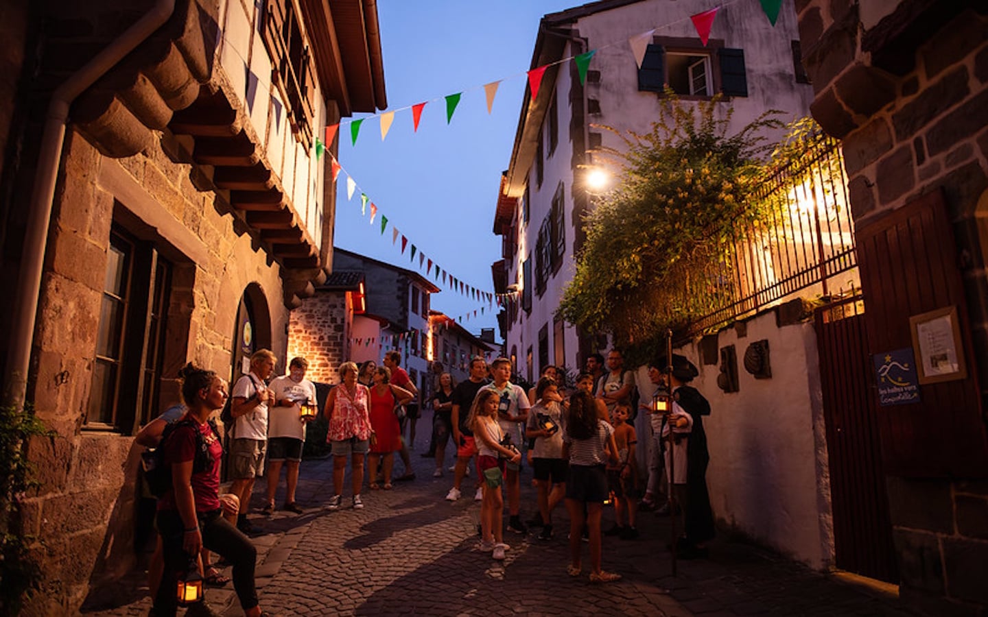Visite nocturne de St Jean Pied de Port