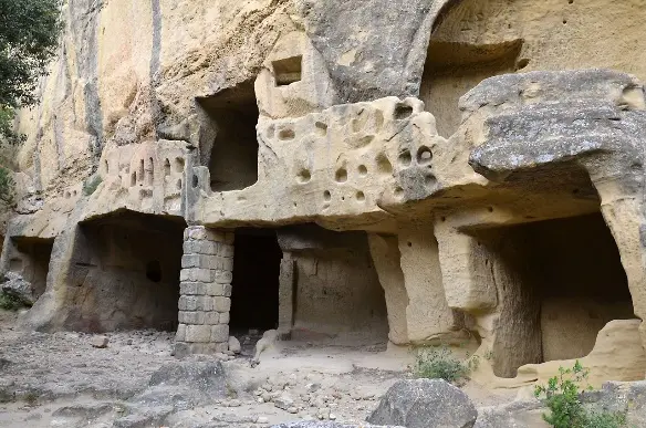 Randonnée "Vignoble Grottes de Calès" - Lamanon