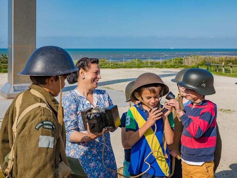 Les Étonnants Patrimoines - Le Débarquement raconté aux enfants et aux grands sur Juno