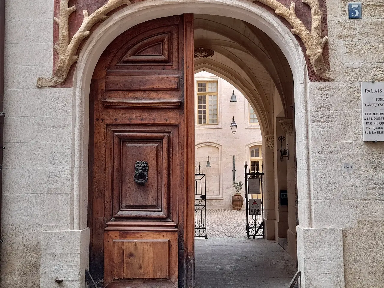 Légendes romanes, récits chrétiens de Provence et du Languedoc-Roussillon