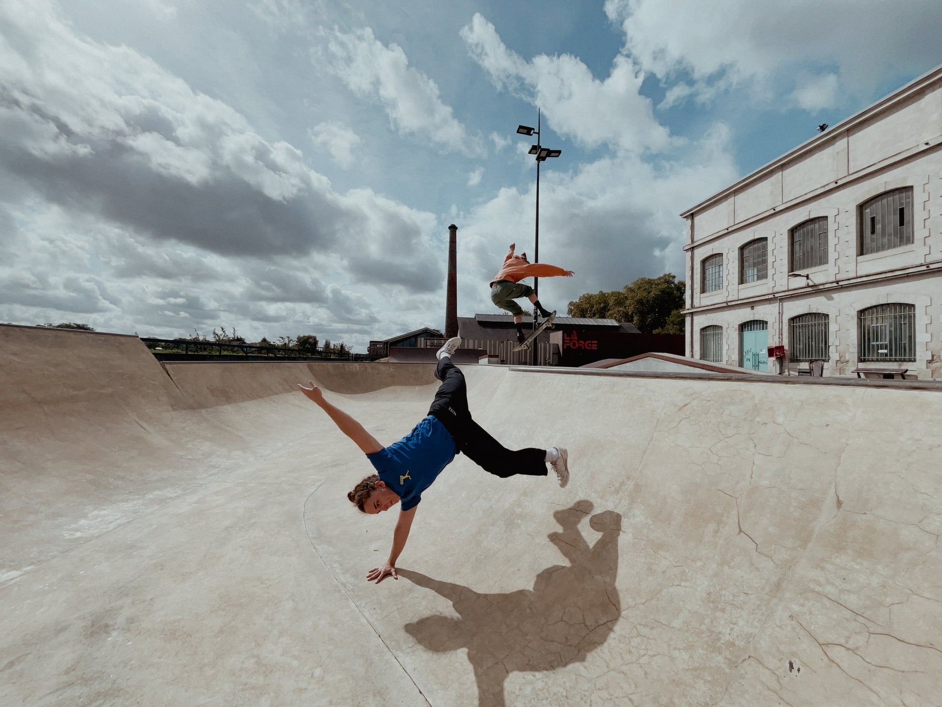 Cirque et skateboard | Hyperboles