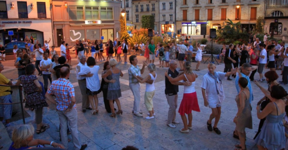 Les Estivales | Les jeudis ça danse!