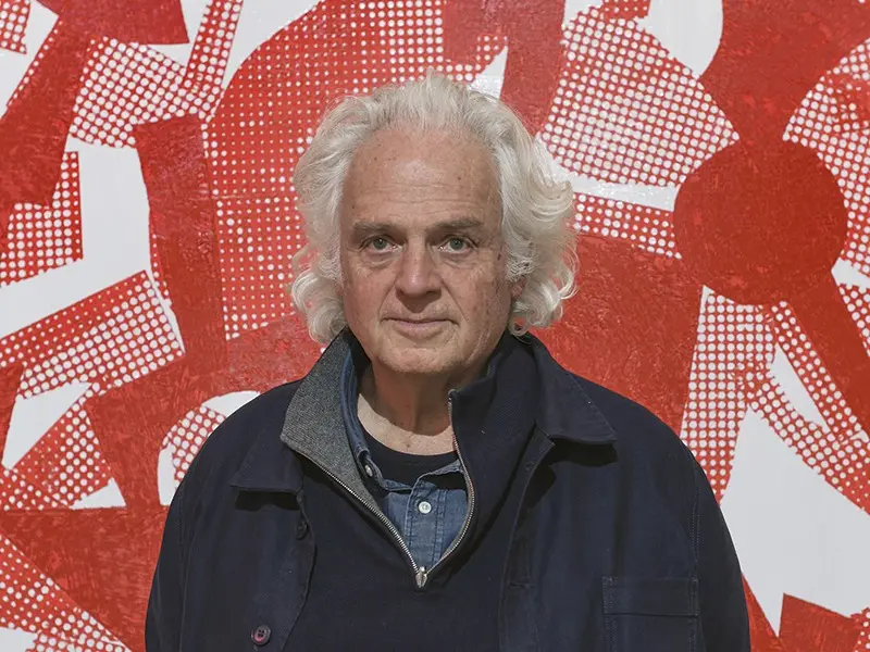 Visite de l'exposition VARIATIONS ROUGES au musée de Salagon en présence de l'artiste Yves Zurstrassen — Les Estivales du Haut-Calavon
