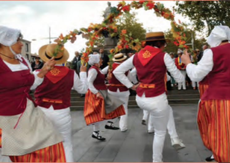 Fête du vin nouveau et du costume traditionnel