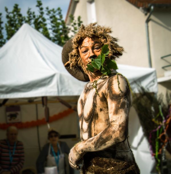 La fête de la sorcellerie à Bonnu