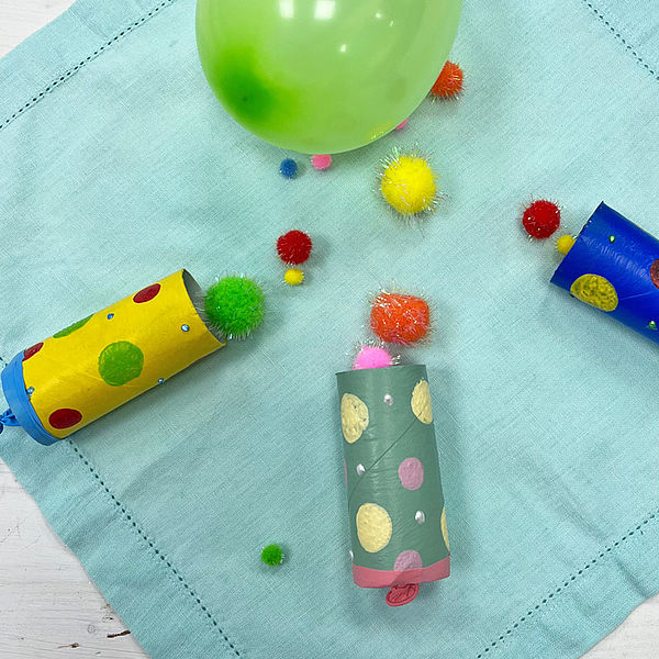 Atelier créatif "Fabrique ton canon à pompons de super héros"