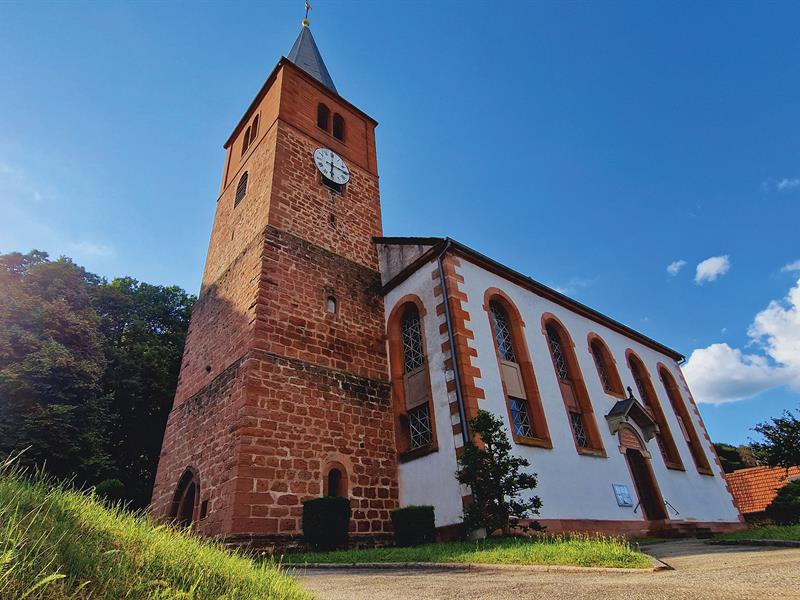 Présentation des vitraux contemporains l'Ange à l'Église Saint-Michel