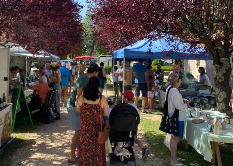 Marché gourmand et créateurs à Touffailles