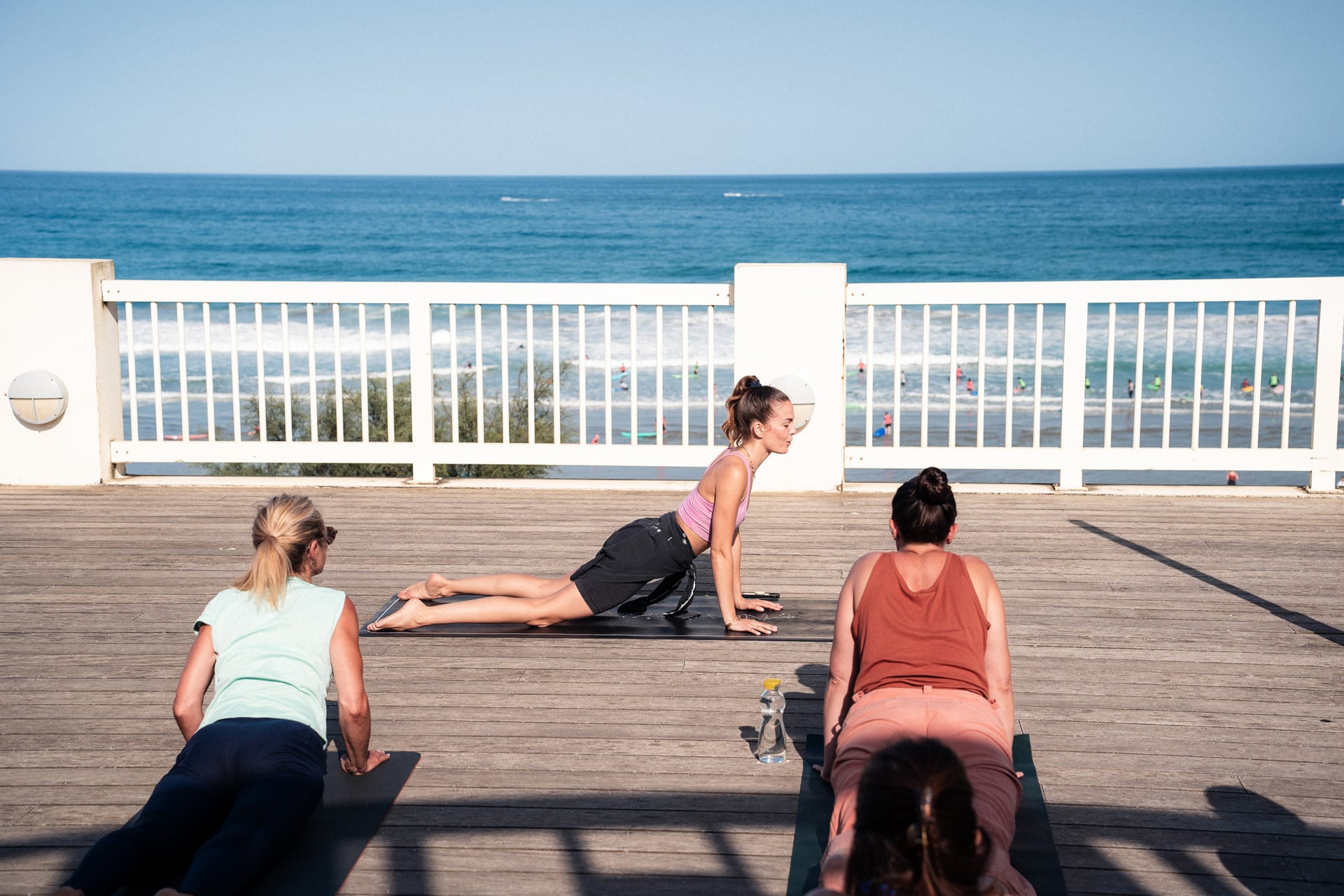 Yoga face à l'océan