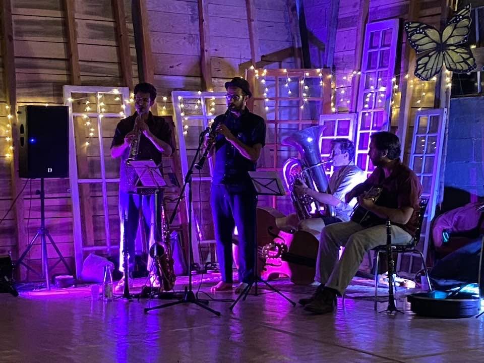 Moulin Swing