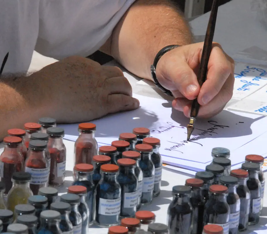 Cours de calligraphie pour débutants à La Bastidonne