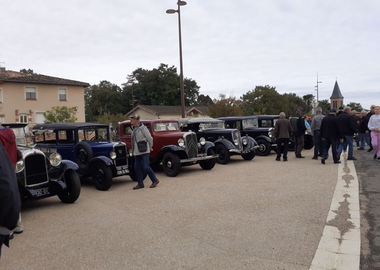 9ème rassemblement voitures anciennes