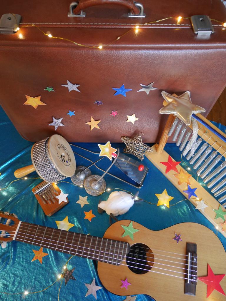 Comptines et chansons au Clair de Lune.  Compagnie Melia