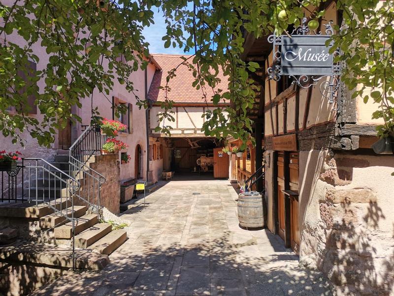 Découverte de la vie et des traditions au coeur d'une ancienne ferme vosgienne