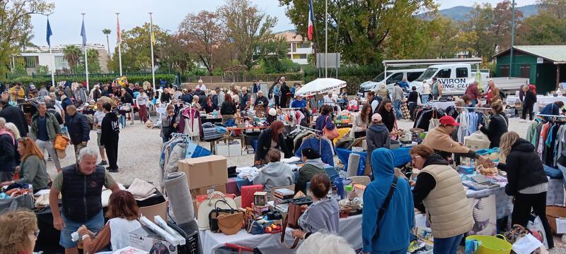 Vide grenier de l'aviron