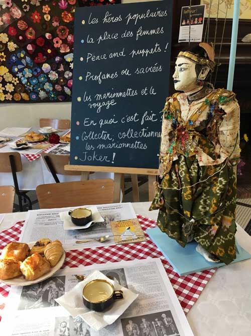 Café Marionettes