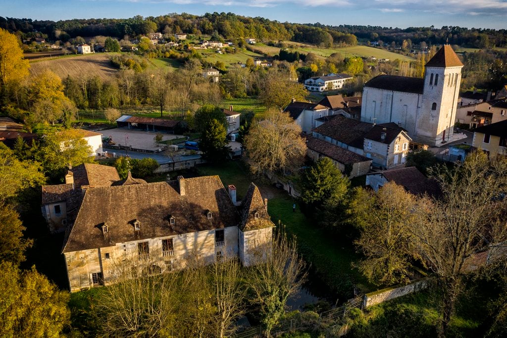 Visite guidée du site du château du Salembre, de l’église et du bourg - Châteaux en fête
