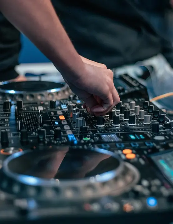 Soirée DJ à la Bari'k