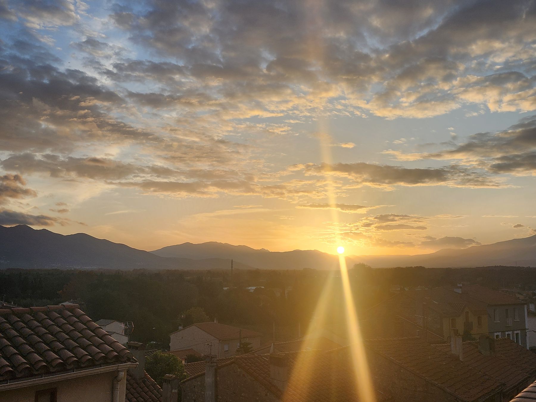 VISITE GUIDEE AU CREPUSCULE "ELNE HISTORIQUE"