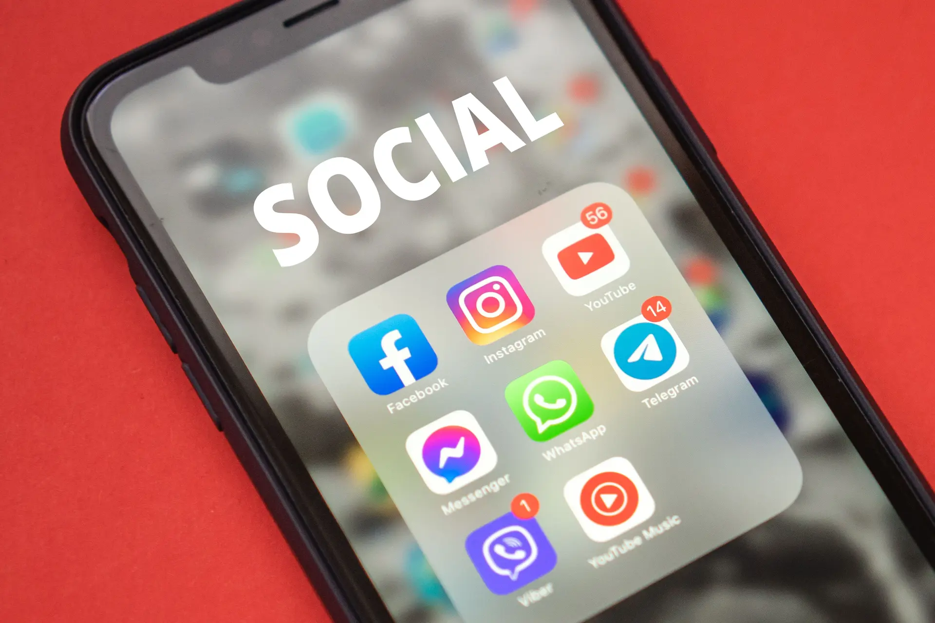 Ados & réseaux sociaux : comment favoriser l'équilibre au sein de la famille ?