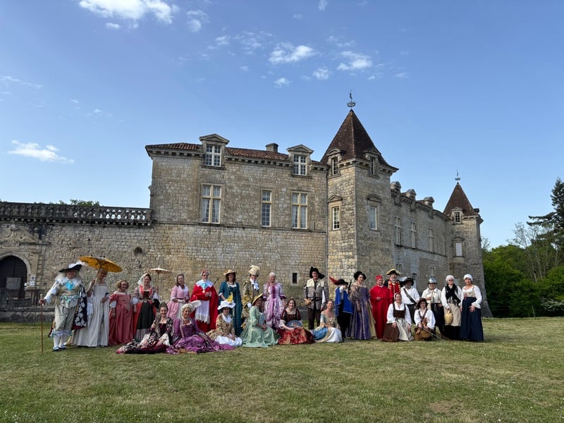 Cazeneuve : le château des siècles !