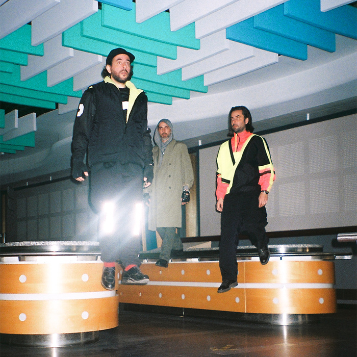 ODEZENNE présente "GRAND PRIX SURPRISE-PARTIE"