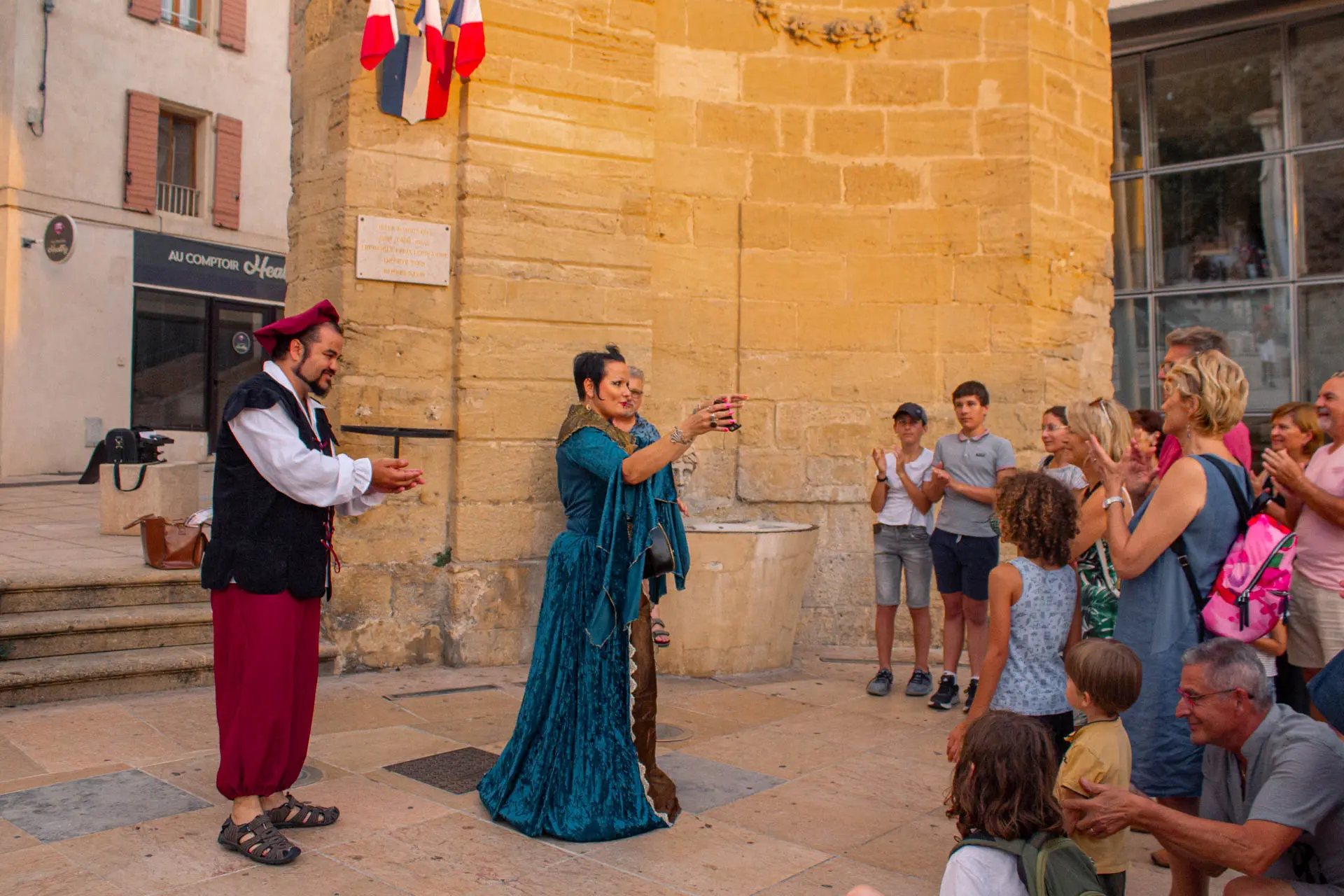Les étranges visites : Istres, la tournée magique