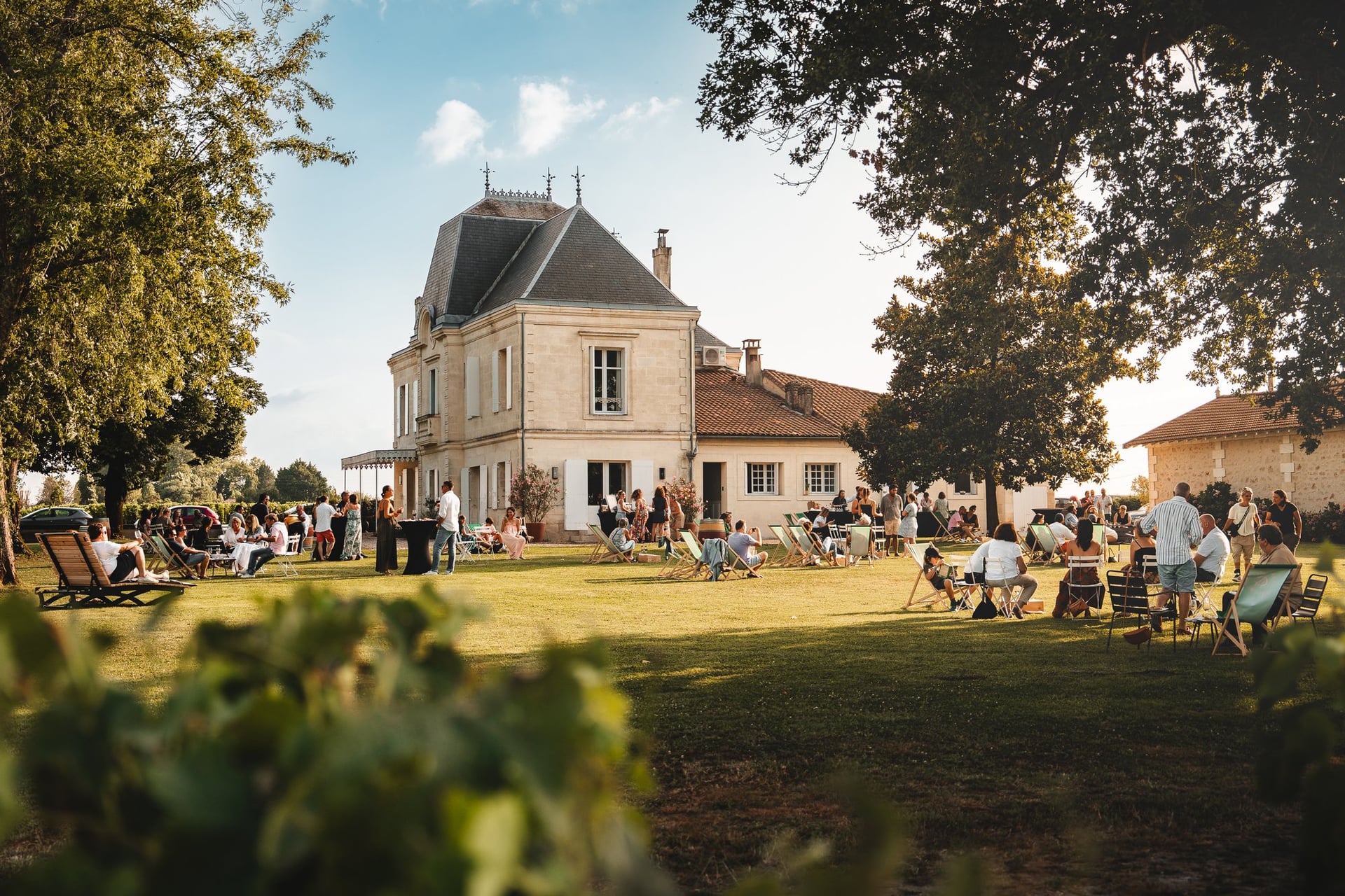 Dîner dans les vignes - La grande tablée de Grand Corbin