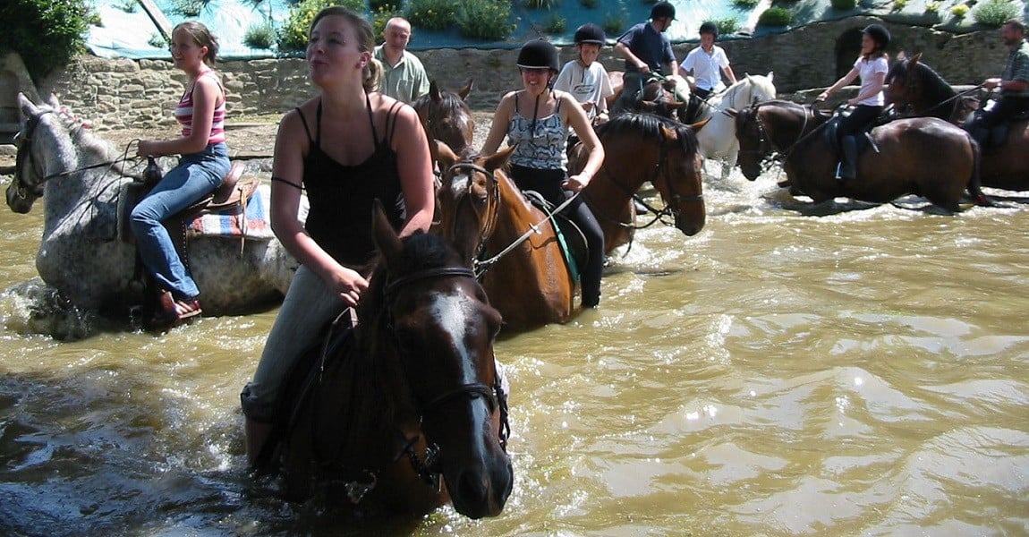 Pardon et baignade des chevaux au Restudo