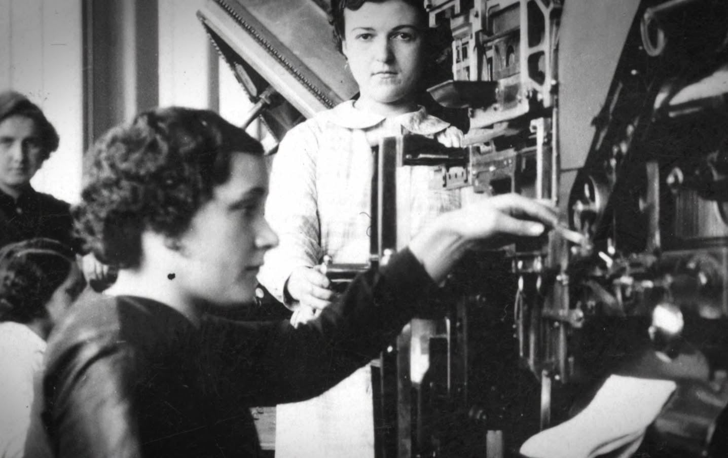 « Le Petit Écho de la Mode, 100 ans d’histoires » – Audrey Lasbleiz