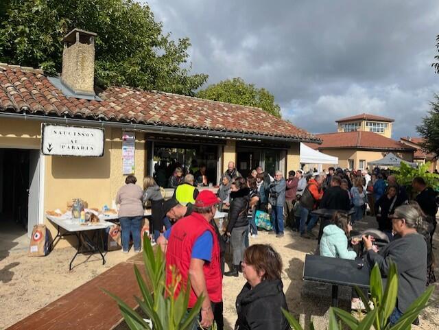 Brocante vide-greniers du paradis