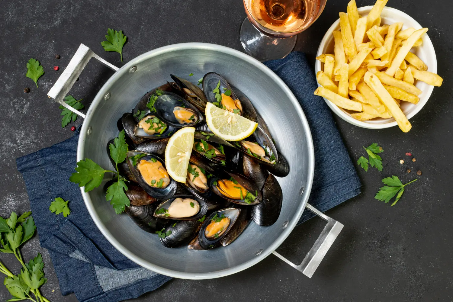 Repas dansant moule frites