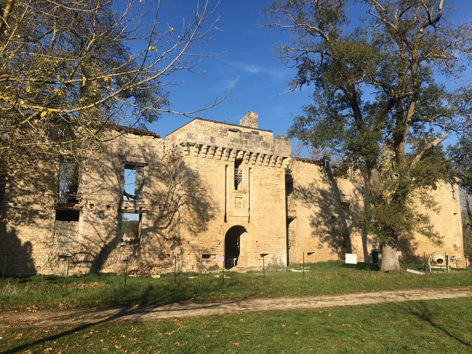 Animation médiévale avec l'installation d'un camp - Châteaux en fête