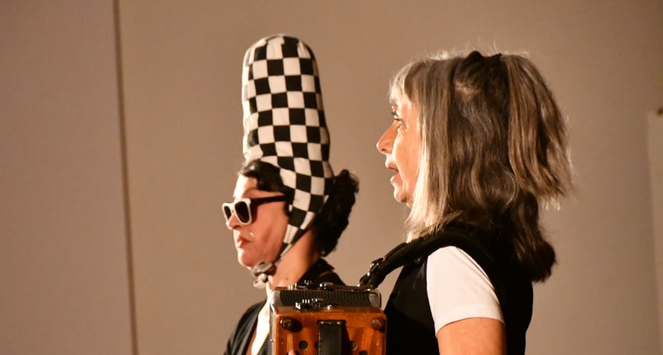 Fables à tables. Compagnie aux deux ailes