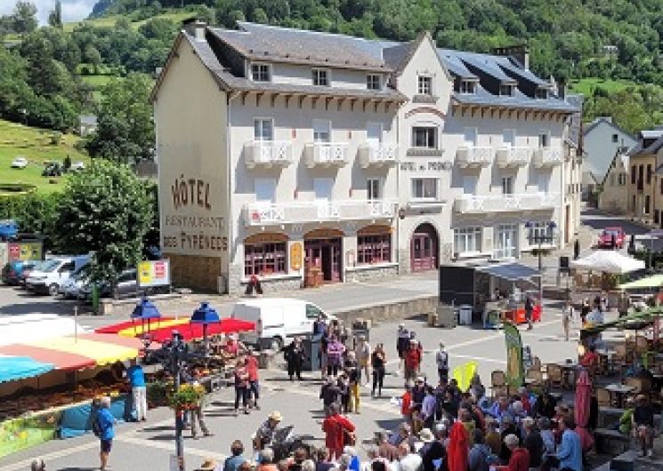 Marché gourmand et artisanal animé par le duo « Feu d’Camp »