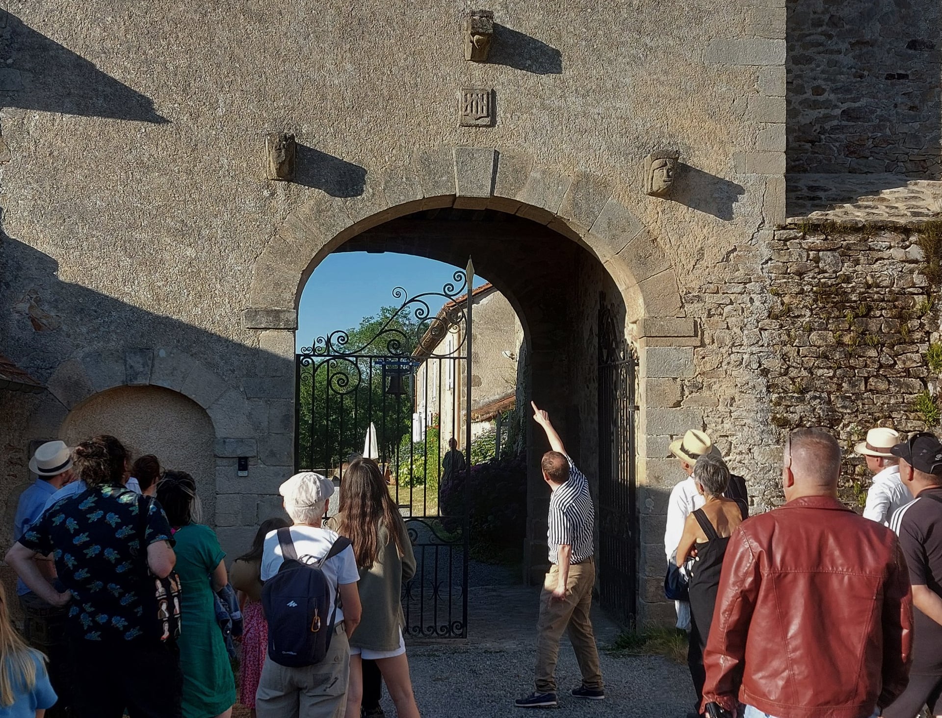 Festival du château nord 2026 - Visite, Dîner, Concerts (Farah Fersi et Malval)