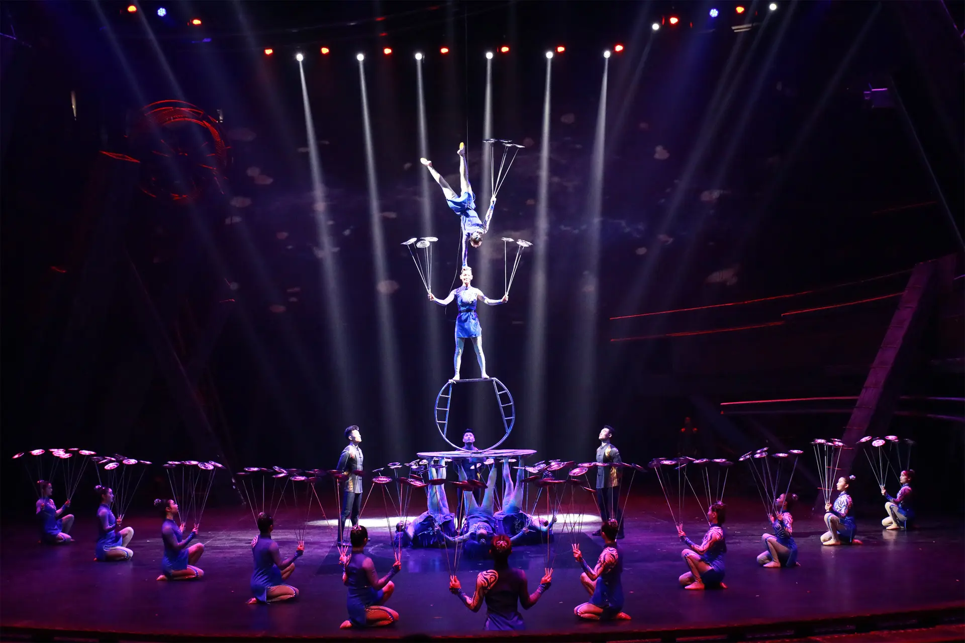 Les Etoiles du cirque de Pékin - A l'invitation du cirque phénix présente "Odyssée"