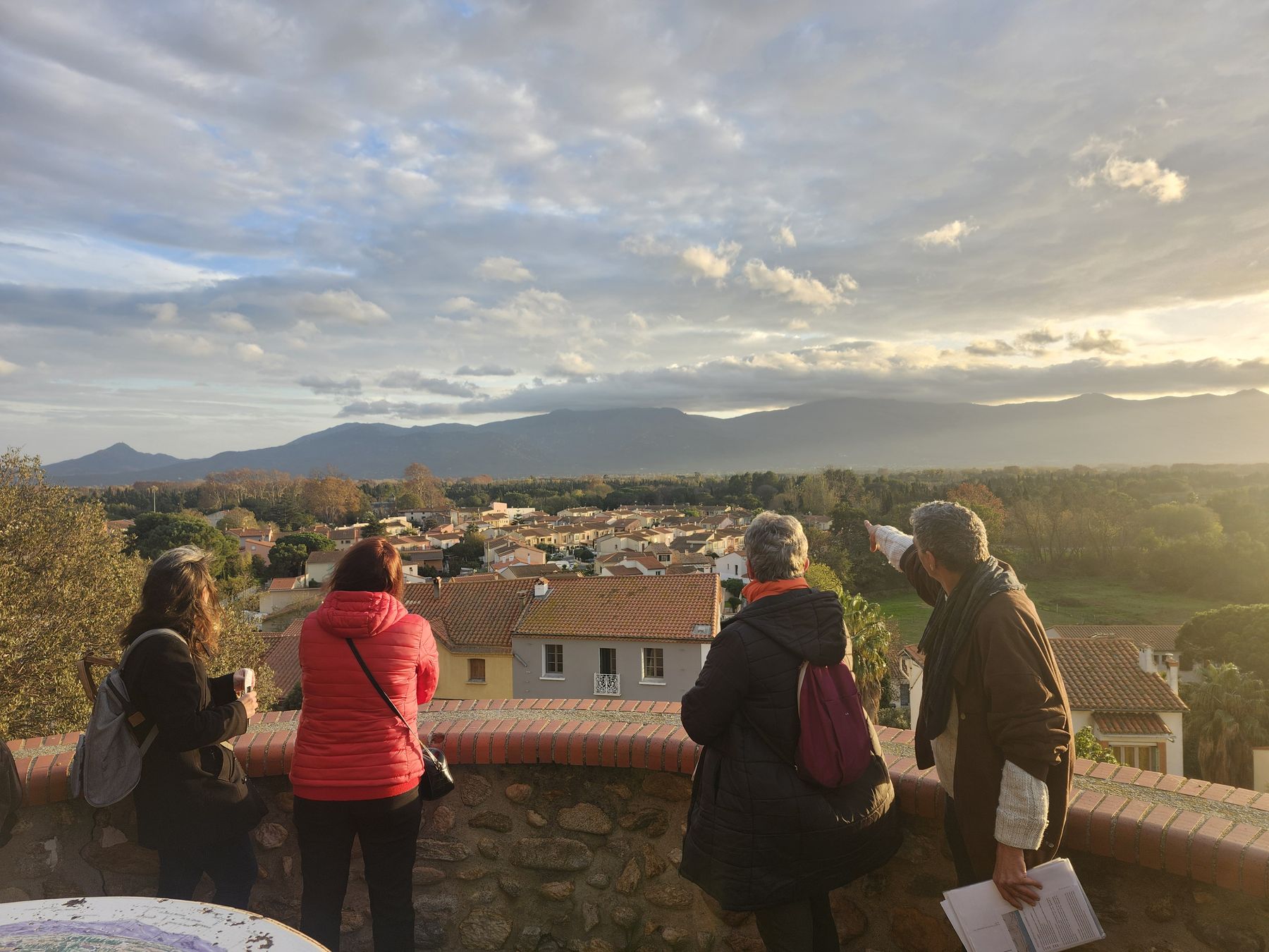 VISITE GUIDEE AU CREPUSCULE "ELNE HISTORIQUE"