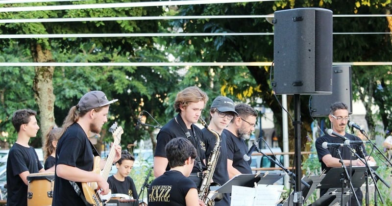 Inscriptions pour la guitare électrique, basse, batterie et M.A.O