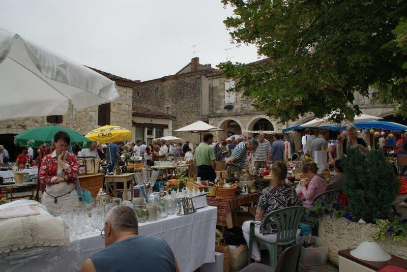 Brocante et vide grenier