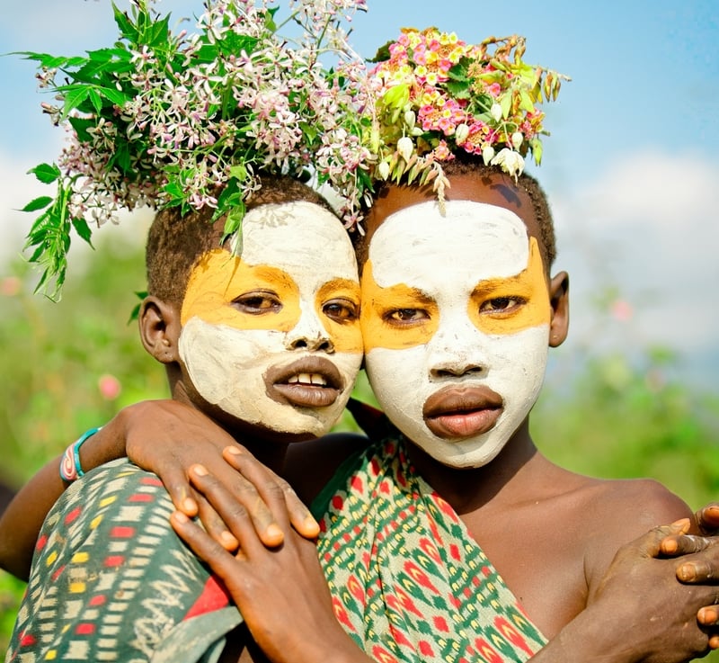 Exposition photographique du hall - Cinq regards, Cinq mondes