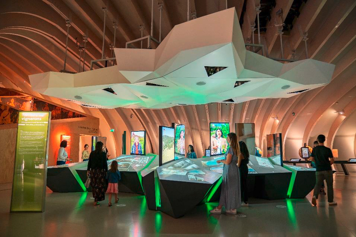 L'exposition permanente de La Cité du Vin