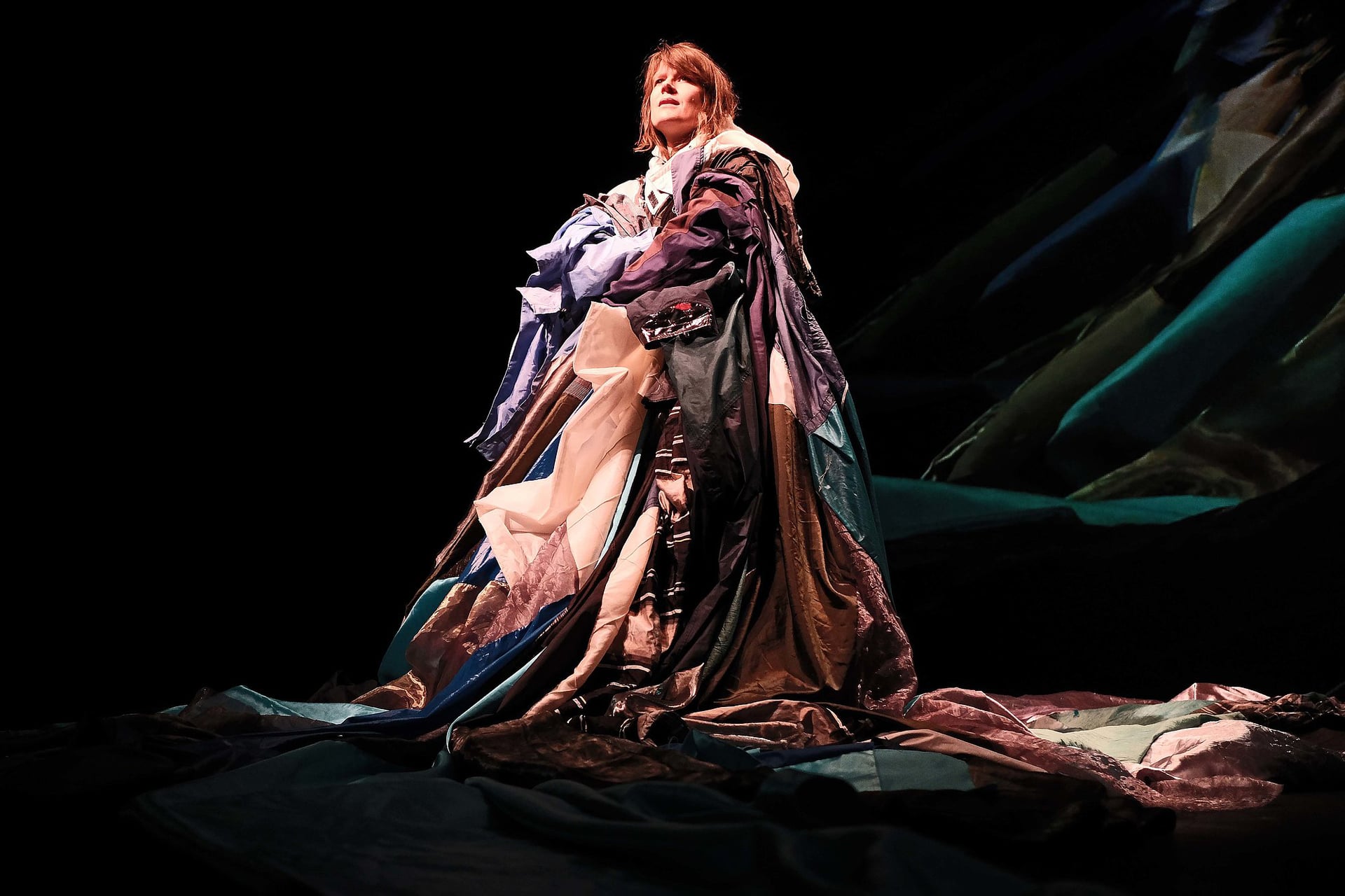 "Alarm clocks..." Robyn Orlin, Camille & Phuphuma Love Minus