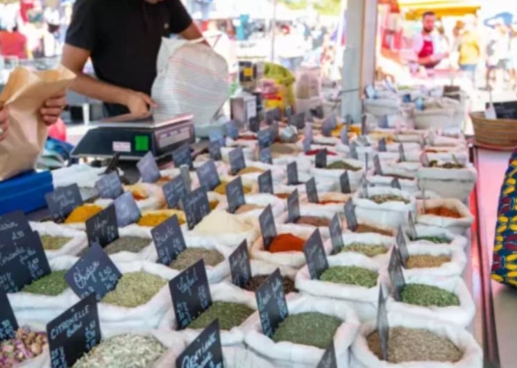 MARCHÉ QUOTIDIEN DE MARSEILLAN-PLAGE